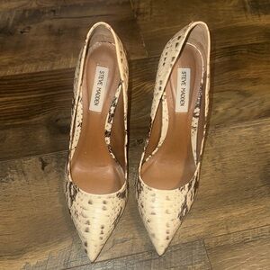 Steve Madden Proto Natural Snake Pointed Pumps size 9 1/2